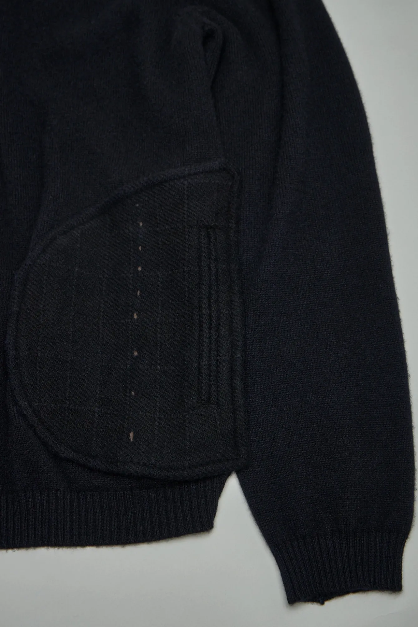 Geoffrey B. Small EV8K06 Handmade 8 Button-Front V-Neck Cardigan Sweater - LABELS