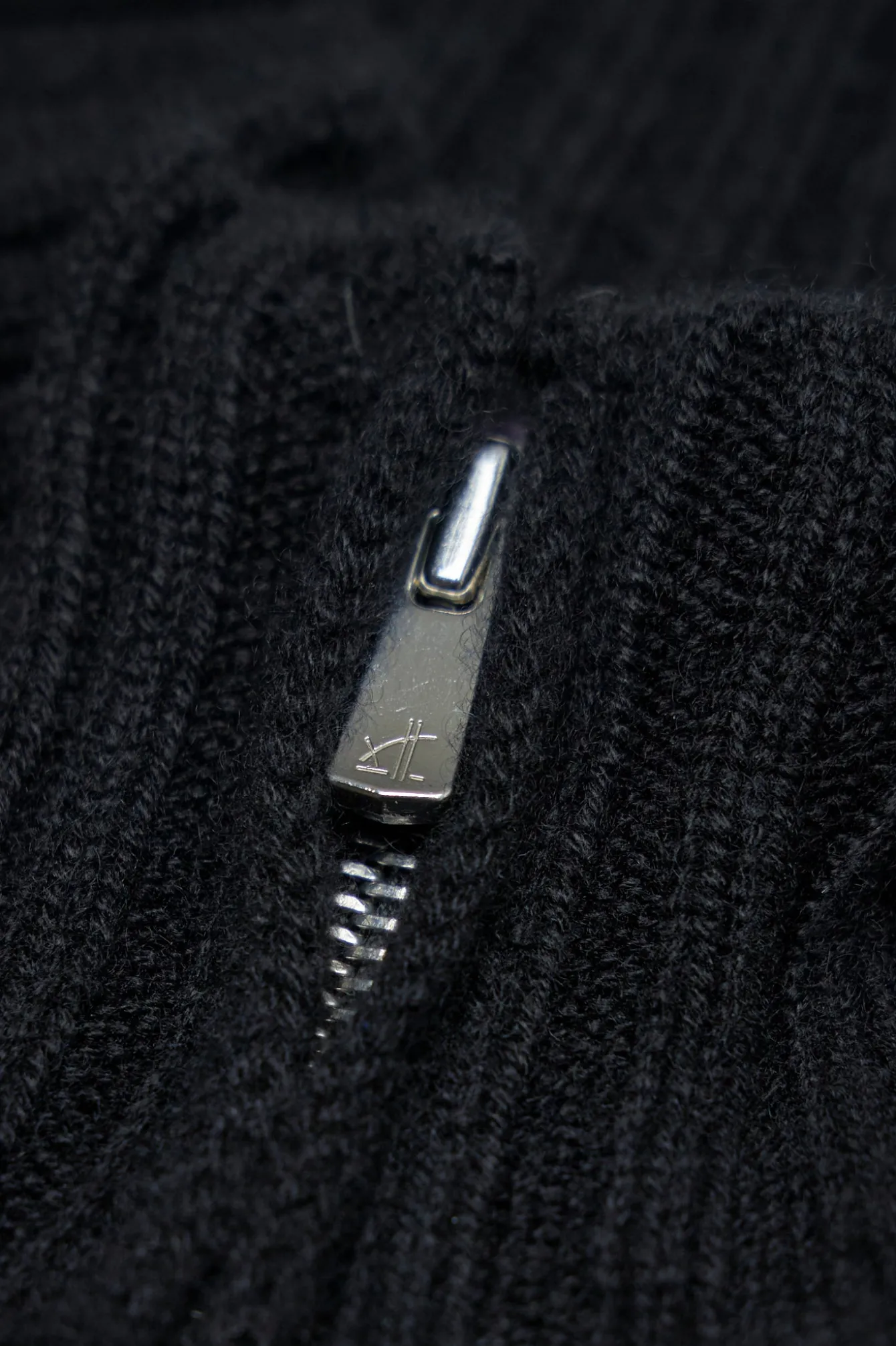 Geoffrey B. Small EV7WK01 Handmade Pure Cariaggi Yarn Cashmere Long Knit Cardigan - LABELS